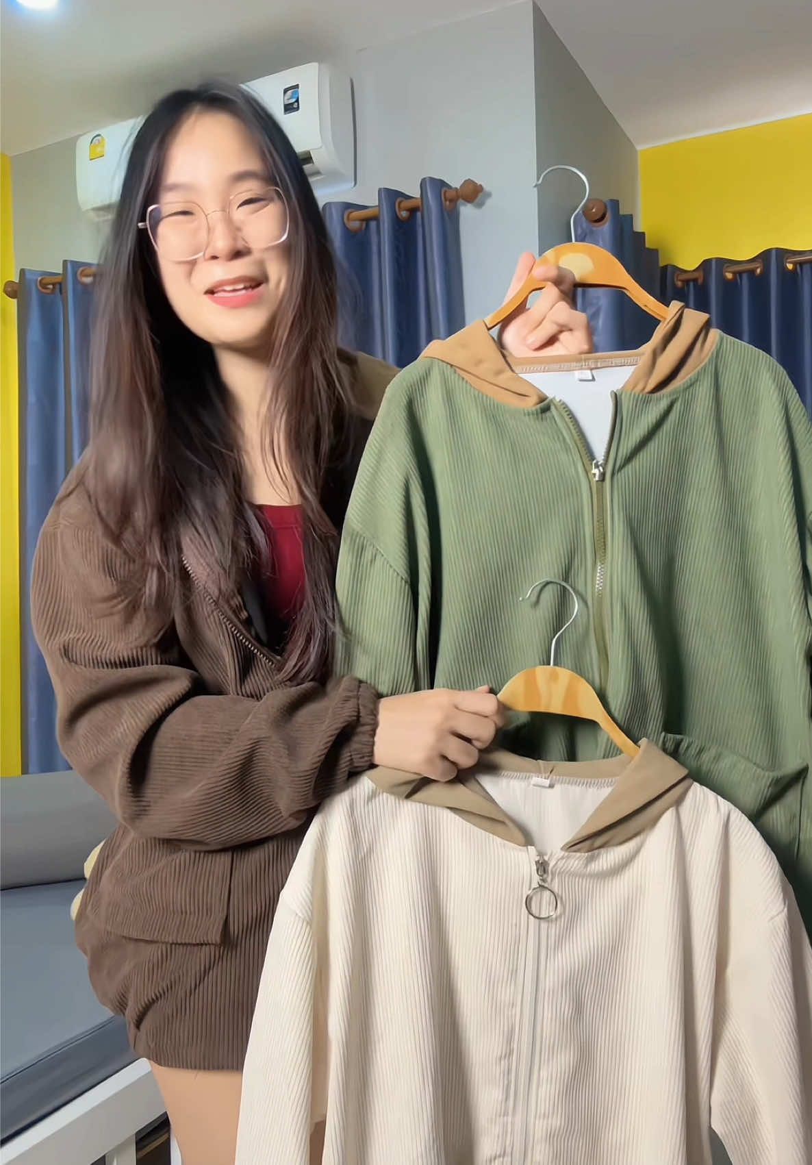 เสื้อคลุมแจ็คเก็ตผ้าลูกฟูก มีไซส์M-2XL🥰 #เสื้อคลุม #เสื้อคลุมแขนยาว #เสื้อแจ็คเก็ต #เสื้อแจ็คเก็ตแขนยาว #TikTokFashion #tiktoklooks 