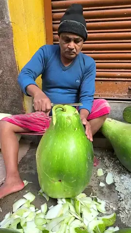 Petha, a traditional Indian candy, using a giant ash gourd🍭