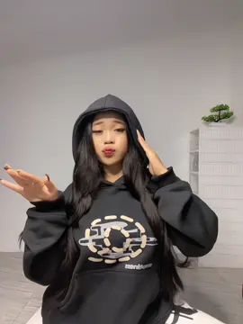 Hoodie kece🥵🖤@amorevole.thy #fypシ゚ 