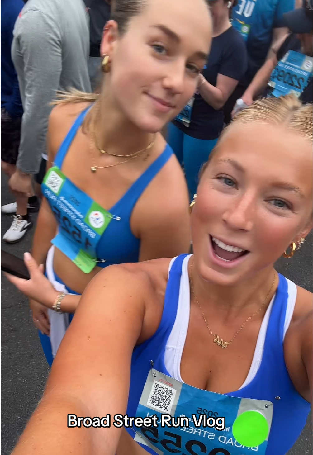 Saw Steph #steph #broadstreetrun #runtok 