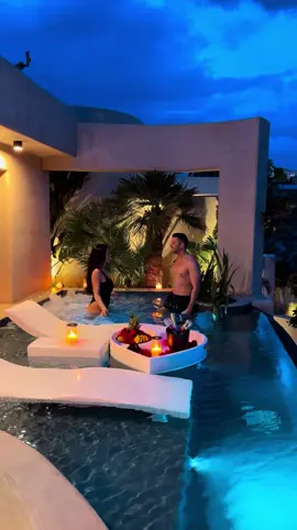Can you imagine a more luxurious escape?💫 📍@SensesLuxuryHouses! #santorini #sensesluxuryhouses 