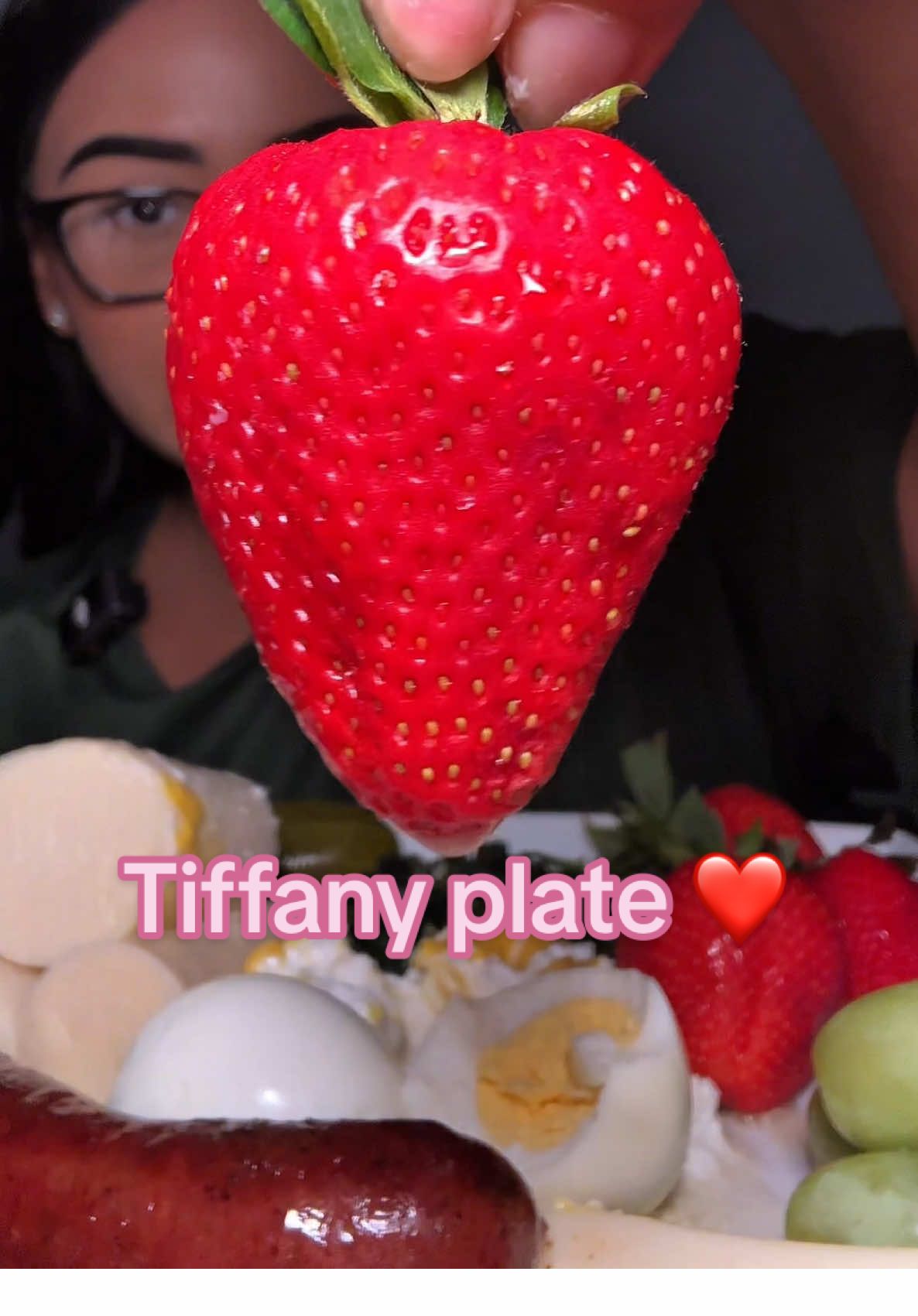 I’ve been eating this plate since it went viral and it is delicious!!!! @Tiffany Magee - Healthy Eating  I LOVE YOUR PLATES!!! I need to find those Brie cheese bites though bc they look amazing😭😍 hope everyone is having a blessed Sunday as well! ❤️ #tiffanyplate #healthy #healthyfood #fyp #viraltiktok #viralvideo 