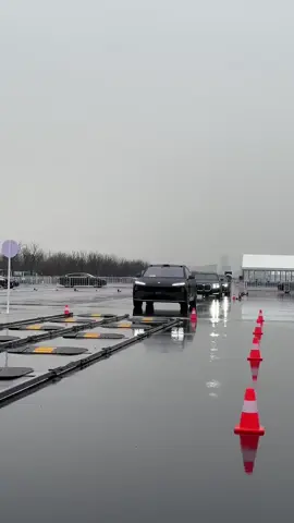 Watch this NIO show off its insane suspension tech! This futuristic brand from Shanghai is changing the EV game. Just one of the amazing cars AutoCity checked out at the Shanghai International Motor Show! #NIO #EV #ElectricCar #AutoCity #ShanghaiMotorShow #SuspensionTest #CarTech #ChineseCars #FutureCars #InnovativeDesign #CarTok #TechTok #AutoShow #smartcar 