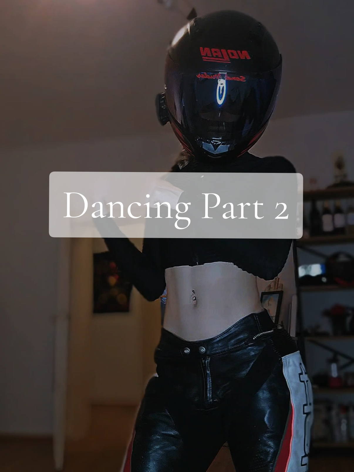 Try to dance Part 2✌🏼👀 (ofc i drive only with safety gear☝🏼) • • • #shakeittothemax #foryourpage #fy #dancing #trending #bikergirl #biketok #trendy #motogirl #viral #fyp 