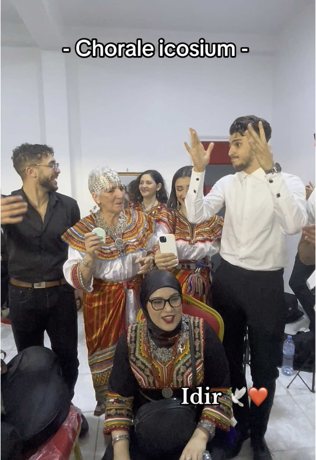 Hommage au légendaire Idir paix à son âme 🕊️❤️✨ @Mohamed Méhannek @𝓓𝓪𝓛𝓲𝒶 ♉ @Radhia sm @LudmiiiLa @Thanina’s•covers🎶 @hadylarrouche @fareso @Yax_min_ee @Malek Nima @neciramanil #idir #maisondelaculturetiziouzou #kabyle #kabylie #tiziouzou #tiziouzouⵣimazighen💛💚 #kabyle_girl #hommageidir #hommagekabyle #ambiance_kabyle😍😍😍😍 #bejaia06_la_kabyle💪♓❤️ #algerie #leskabylesdeparis 