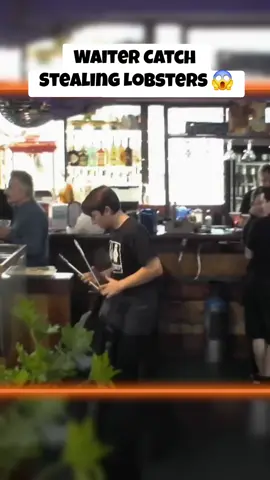 Waiter Catch Stealing Lobsters 😱 #caughtoncamera #creatorsearchinsights #mysterydiners #undercover 