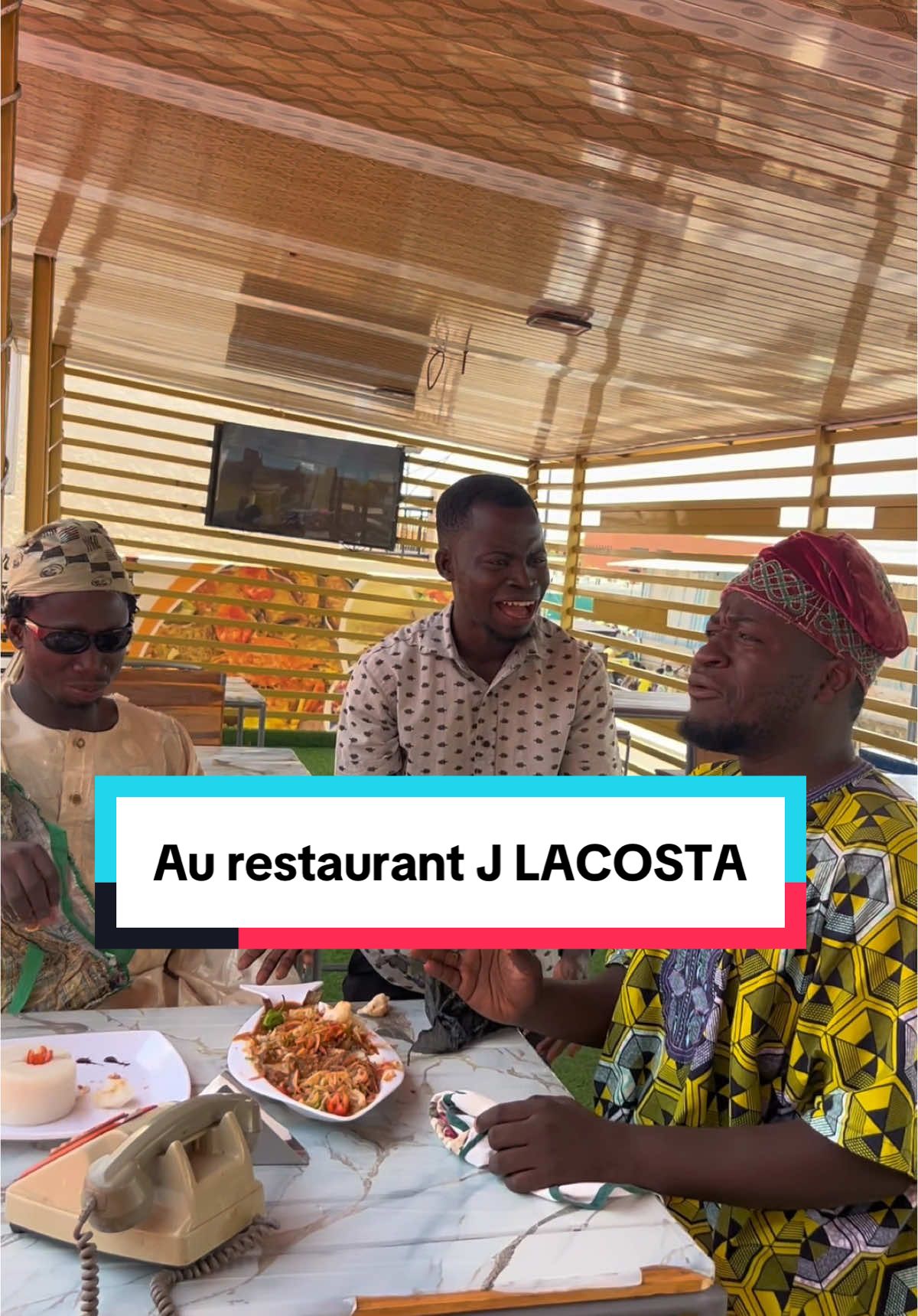 Au restaurant @jlacosta @manoutonofficiel @Tintin de Rosa 