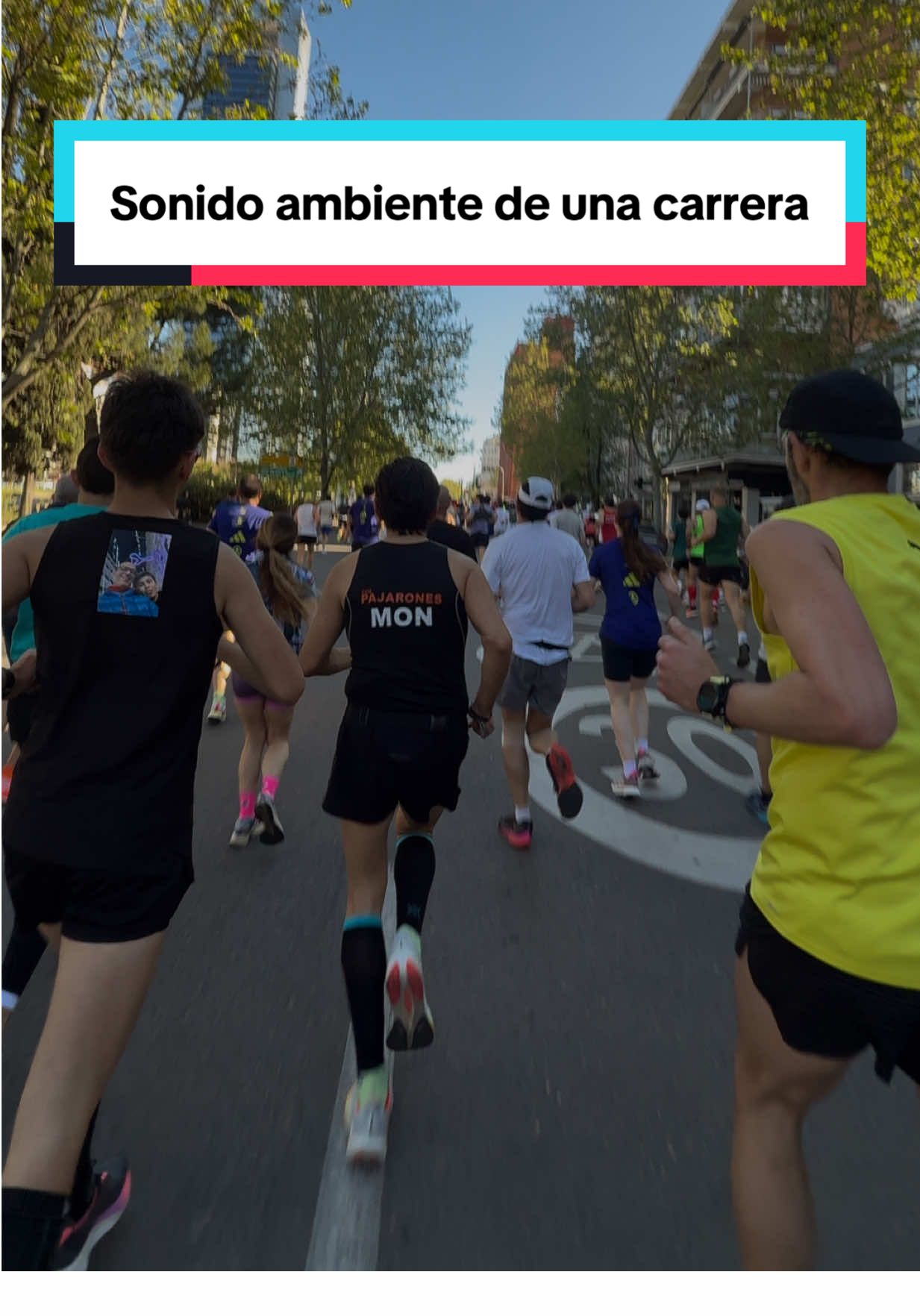 Uno de los momentos más únicos que existe en el running, solo hay que prestarle atención. #runner #Running #runninglife #competencia #marathon #madridmarathon #runningeurope
