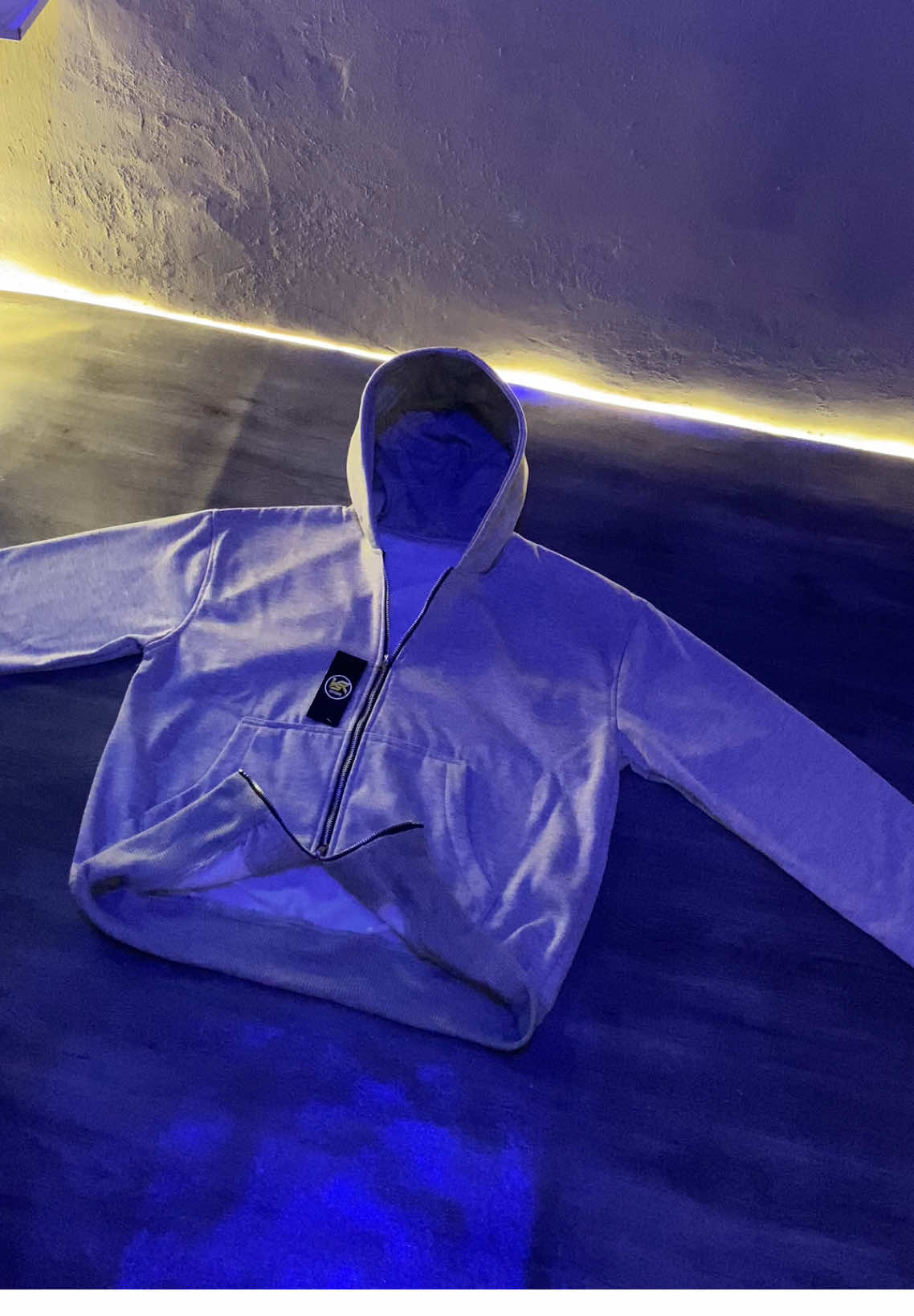 Bro 70ribu becanda 😋🙌 #hoodie #hoodieboxy #hoodiezip #wibgajian #promoguncang55 #hoodiemurah #doubelzipper 