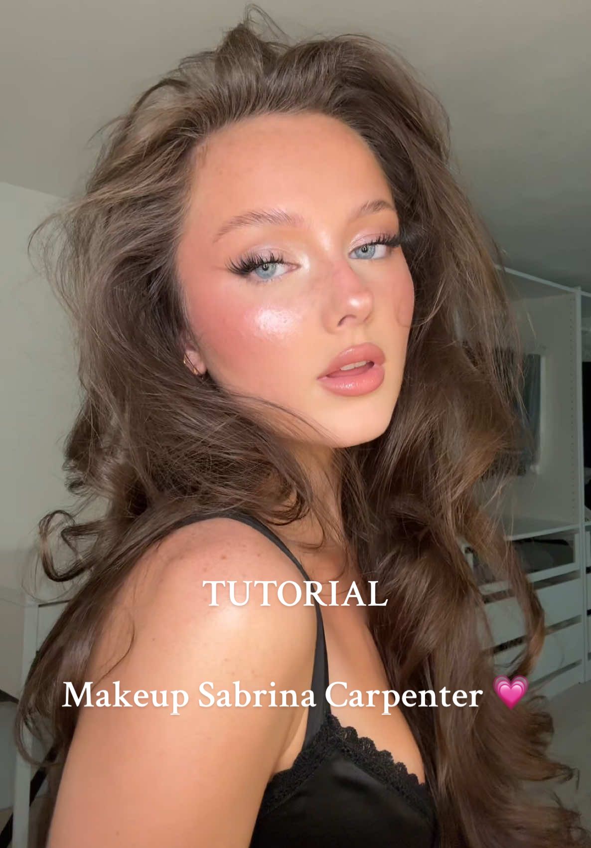 Comment faire le maquillage de Sabrina Carpenter💋 glow makeup💗 ça vous intéresse une mini série de makeup de stars ?🤭 #makeup #makeuptutorial #grwm #makeupgrwm #GlowUp #trending #sabrinacarpentermakeup #MakeupRoutine #creatorsearchinsights  @L’Oreal Paris @NARS Cosmetics @Too Faced @Fenty Beauty @Charlotte Tilbury @Huda Beauty @Hourglass Cosmetics @Patrick Ta Beauty @Rare Beauty @makeupbymario @KIKO Milano @Lancôme @DIBSBEAUTY