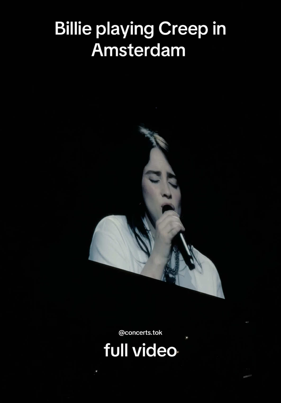 she’s insane for this Billie playing Creep by RadioHead in Amsterdam #billieeilish #hardandsofttour #hmhastour #amsterdam #hardandsofttouramsterdam 