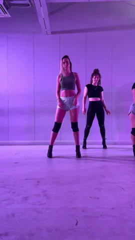 #london #dancer #dance #heelsdancer #heelsclass #heelschoreography #heelsdance #pony #ginuwine 