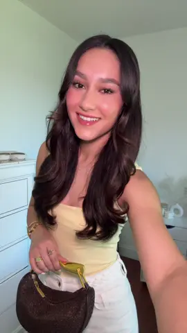 Outfit de hoy 💛  #OOTD#outfitinspo#outfits#springoutfits#hm#zara#rossfinds#gdwm 