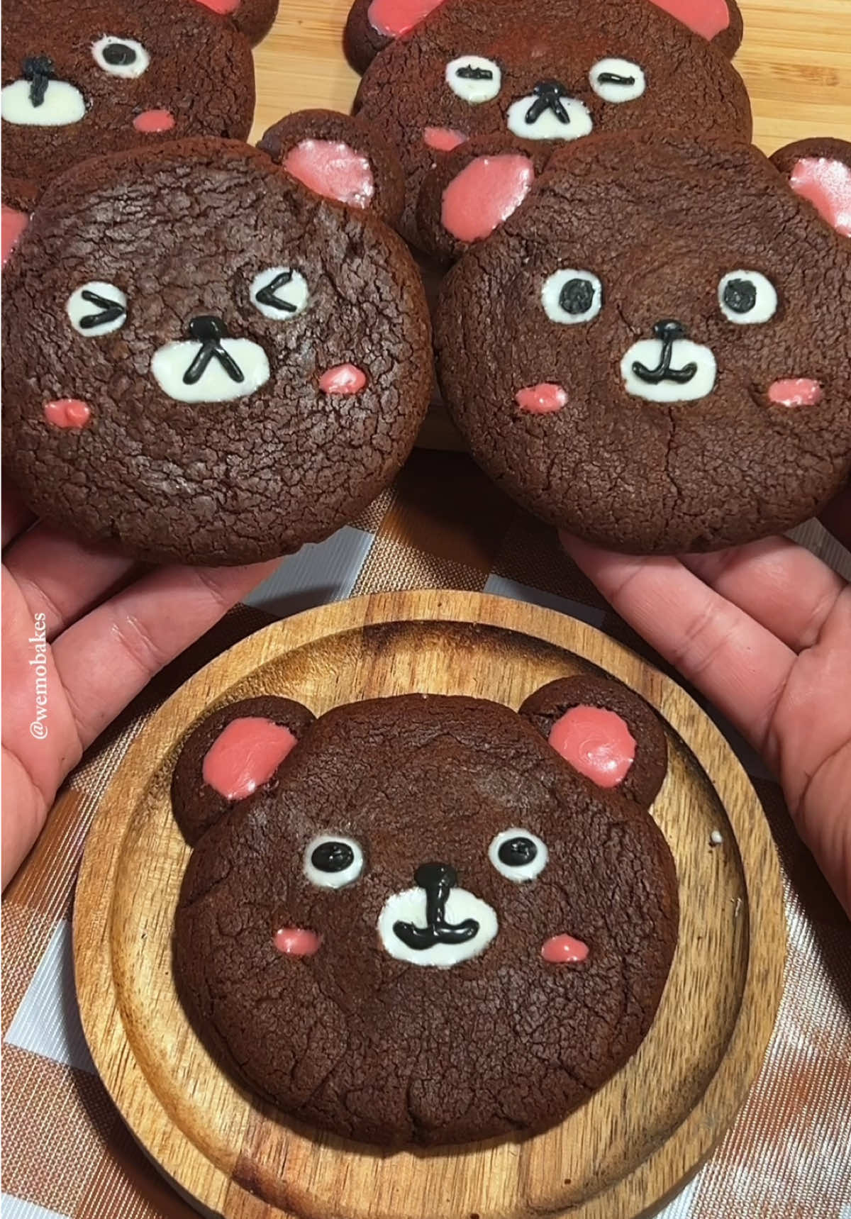 Brownie bear cookies 🎞️🧸 #baking #brownies #aestheticbaking #creatorinsights #baketok 