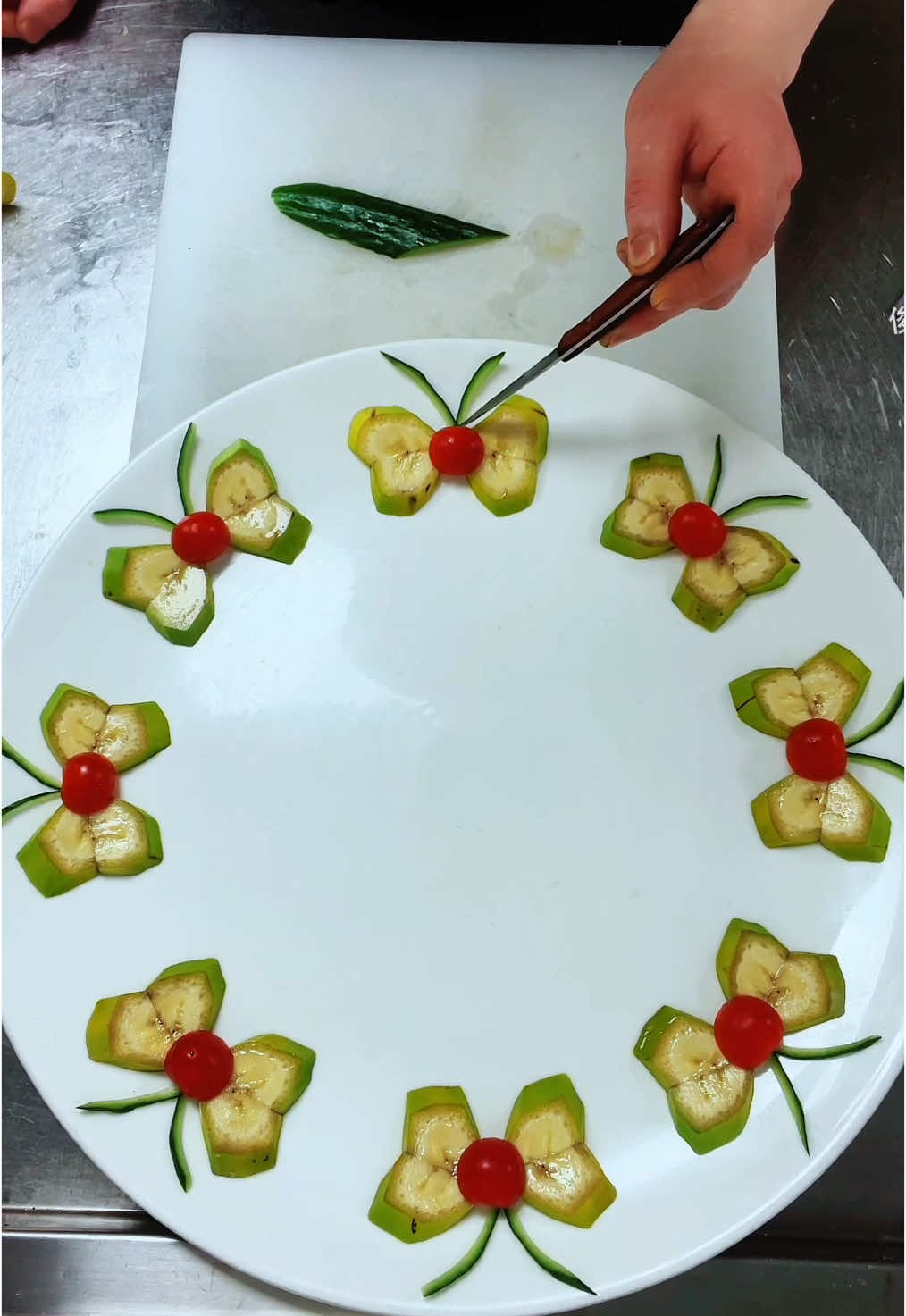 香蕉蝴蝶造型！简单盘饰！#创意盘饰 #果蔬造型 #摆盘技巧 #吃出仪式感 #创意水果拼盘