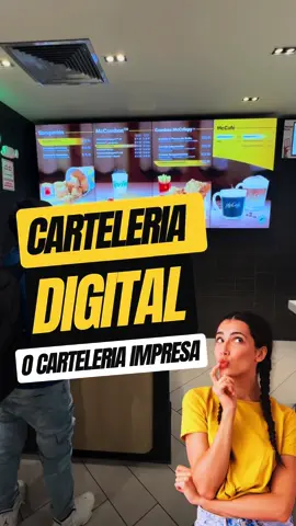 Un negocio puede optar por la cartleria digital o por carteleria impresa tradicional. #avisiodigital #tecnologia #experiencia #publicidad #digitalsignage #carteleriadigital #display #tiendas #fyi #parati #trends #restaurante #peru #negocio #moda #ventas @Samsung Perú 