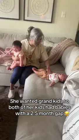 Hands full 😂 @itgirl (via:@Lexa - FTM) 