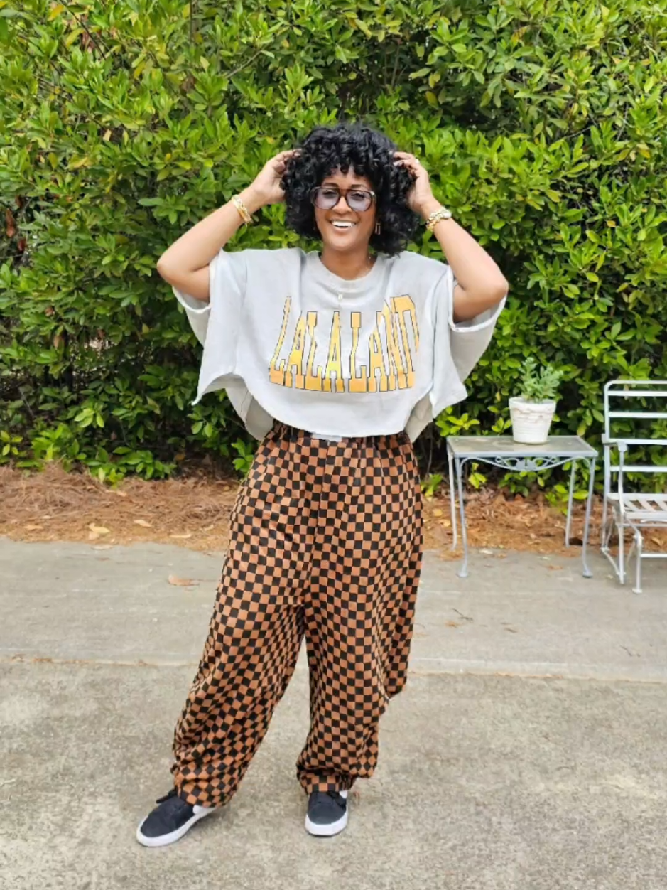 Pants that I currently LOVE!😍 #ClosetFavorites #fyp #fashion #fashiontiktok #fy #Lifestyle  #WardrobeEssentials #PantsEdit #LuxuryStyle #OOTDInspo #MomStyle #SoftLifeLooks #EffortlessStyle #TikTokFashion #stylediaries 