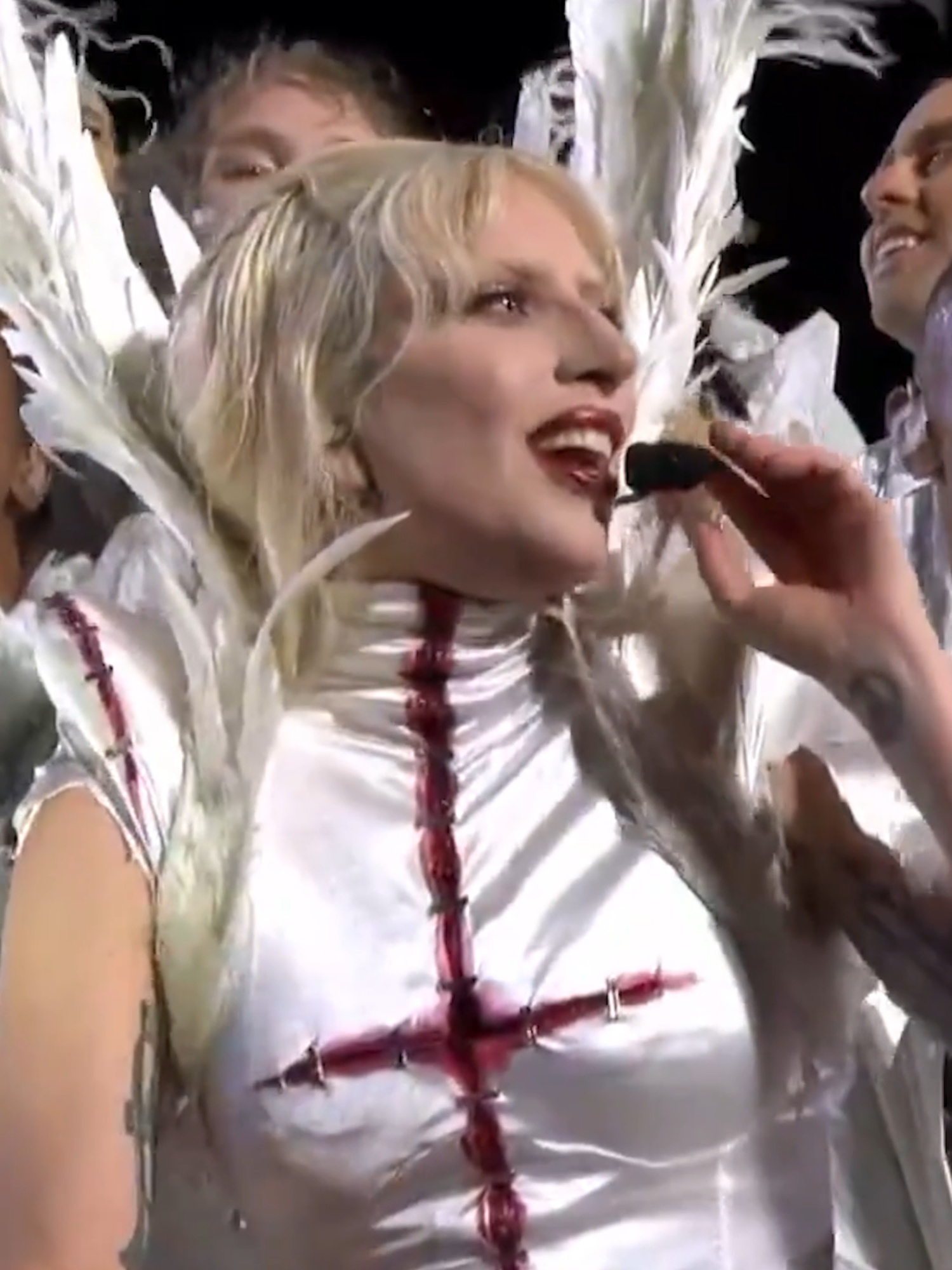Definição de espetáculo: atualizado com sucesso! ✅ OBRIGADA, GAGA! 😭💚💛 #LadyGagaNaGlô #Fantástico #TVGlobo