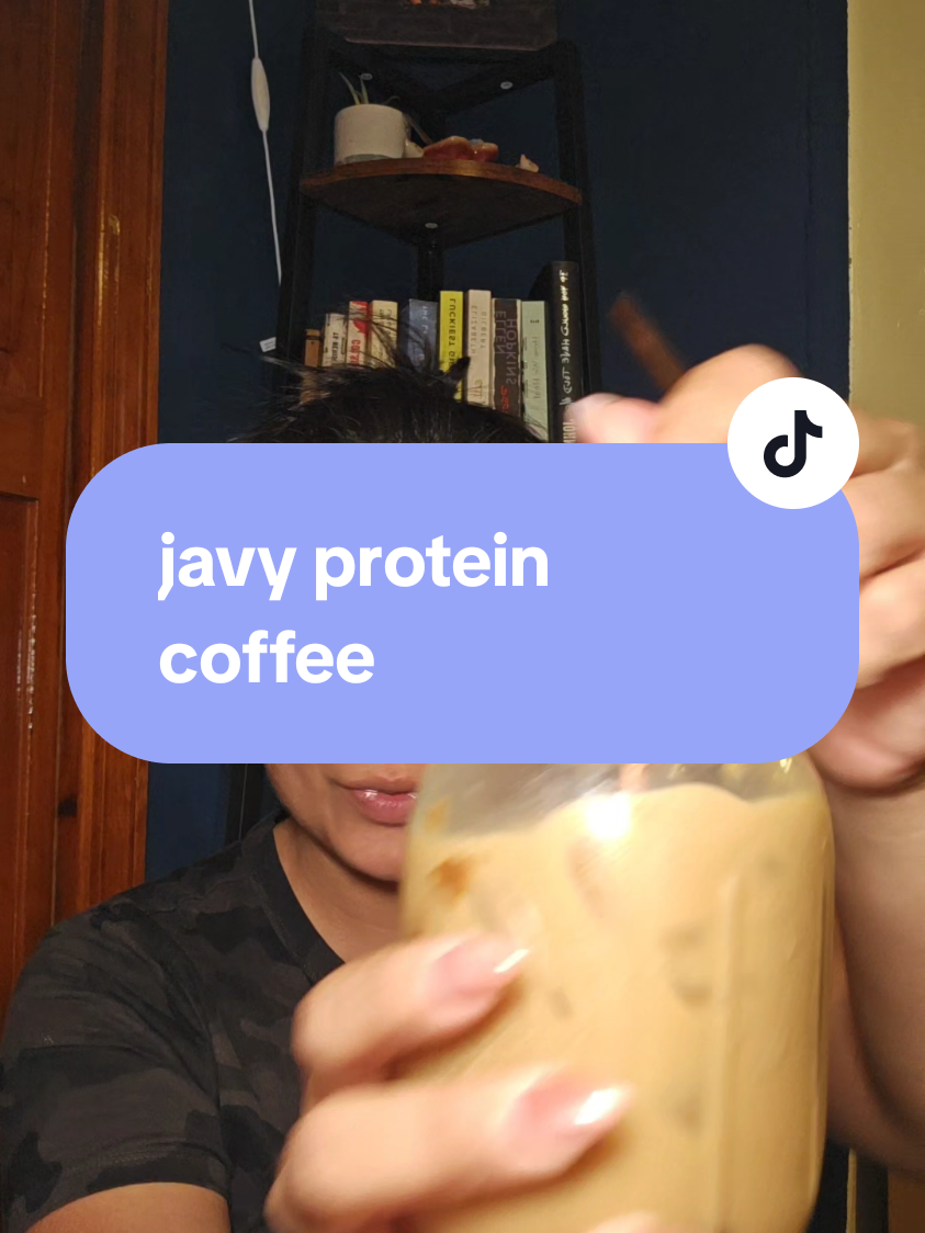 trying to hit my protein gials before 8am! come on Javy! #macros #momfuel #coffeeandgains #javycoffee #javyproteincoffee #macrofriendly #proteincoffee 