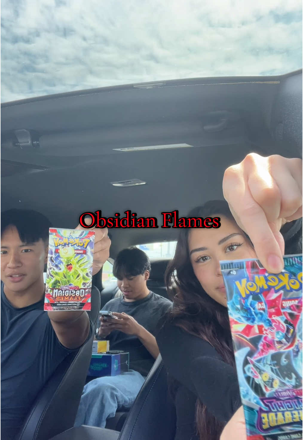 Open Pokemon packs w us!! @YangBanger @b #pokemon #pokémon #pokemoncards #twilightmasquerade #obsidianflames #pokemontiktok #pokemonpulls 