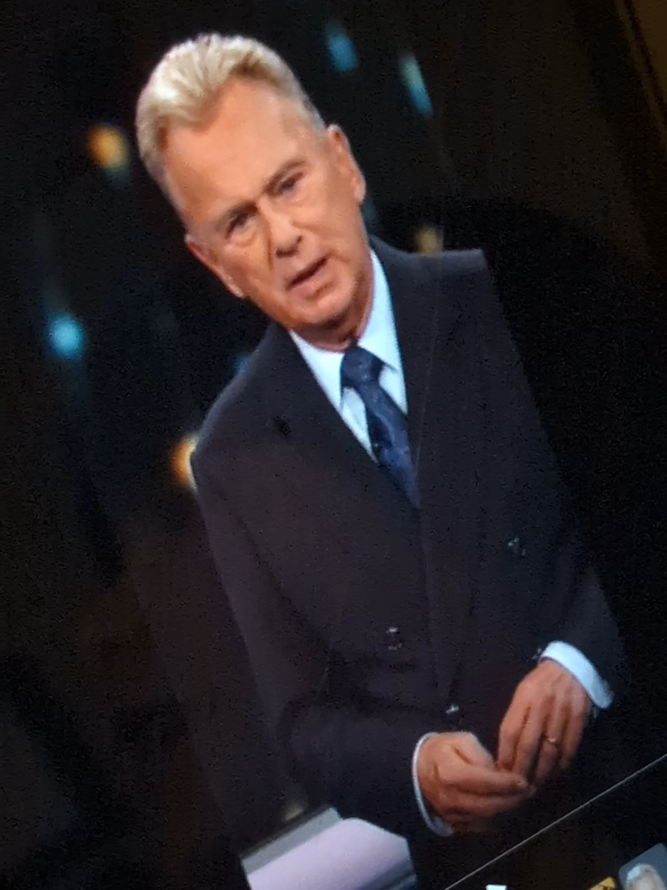 should I be worried? #patsajak #wheeloffortune #fangirl #momlife 