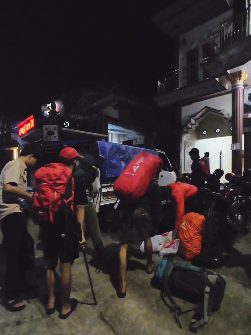 Transportasi Menuju Basecamp Merbabu via Suwanting Magelang... 🙏⛺ #transportasimenujubasecampsuwanting #transportasimenujubasecampmerbabu #basecampsuwanting #merbabu 