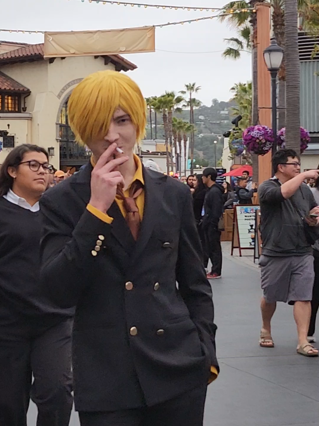 We're at Fanfest acting like very reasonable, normal humans #universalstudios #onepiece  #universalstudiosfanfest2025  #fanfestnights2025 