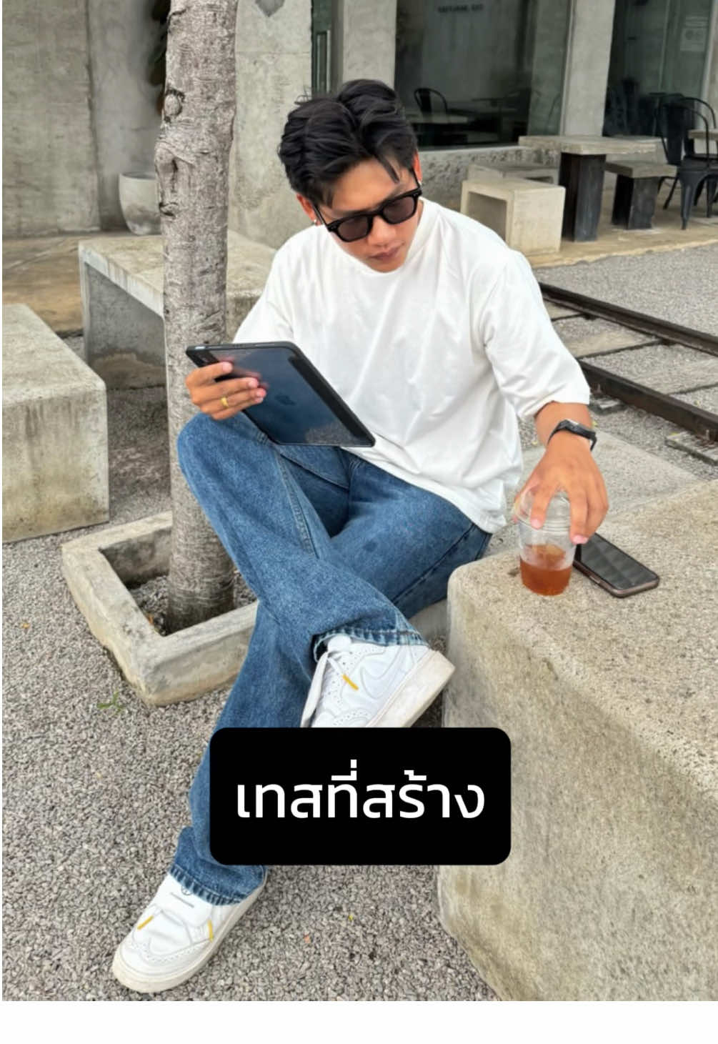 แต่งตัวมาดแมนหุ่นปาดดาราโก้ 🤭#2รูปตึงๆ #ฟีดดดシ #ช่างไฟฟ้า 