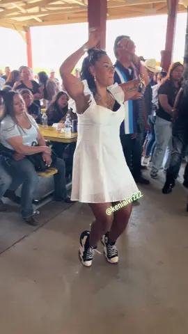 Blanca de puntitas 🔥🫰🏼⭐️⭐️#mustwatch #onthisday #viralvideoシ #pulgapoteet #viralreelschallenge #viral #viralllllll #tiktokviralvideo #tiktokviral #brincos #bailes #pulga #viralshorts #viralreelsfacebookreels #viralpostfb #viral? #viralvideos #baile #viral_video #viralvideosfb 