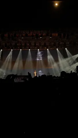 Makin dewasa makin banyak kecewanya🥹 tapi bersyukur masih bisa bernafas huhu😮‍💨 #kuntoaji #samasamaturbandung #konsermusik #konser #tulus #salpriadi #idgitaf 