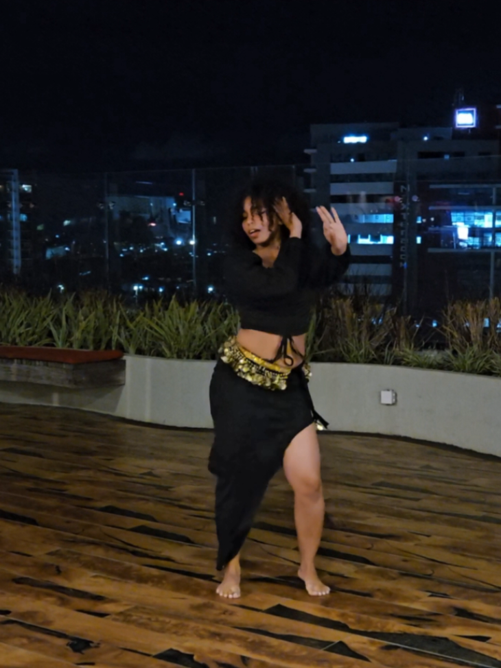 Performance by another student for our Belly Dance night held in February  #bellydance #egyptiandance #bellydancetiktok #mauritiusbellydance #bellydancemauritius  #mauritius🇲🇺 #bellydanceclass #rosydancerythm @Mauritius @Mauritius @Mauritius Island 
