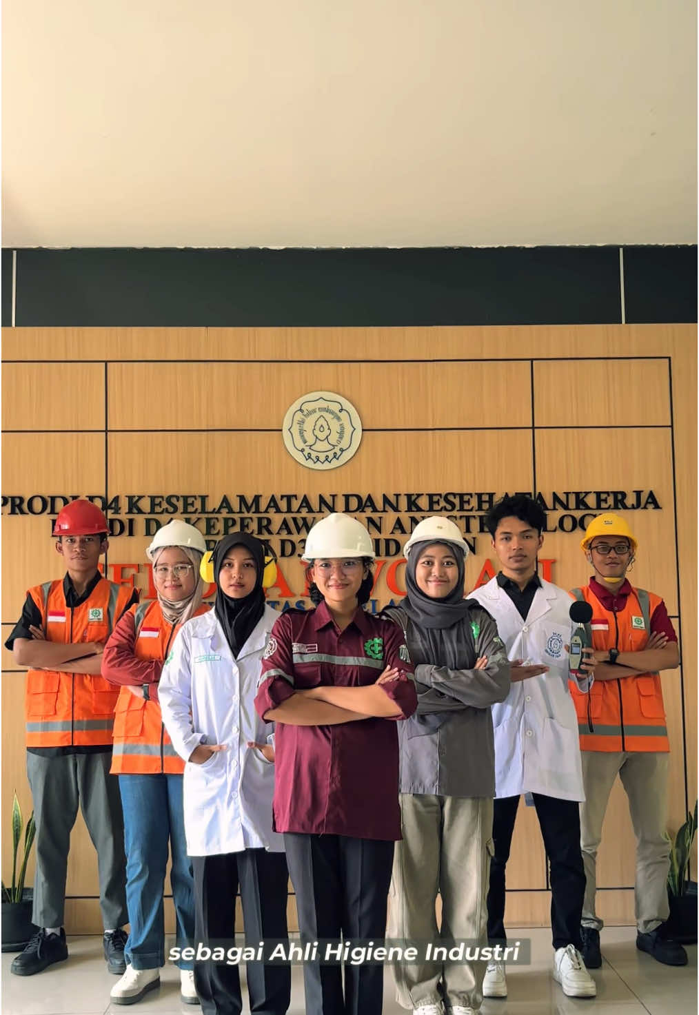 Considering further studies at UNS? Discover the Occupational Safety and Health program and take the first step toward a professional career in workplace safety and health.  Ignite your potential, the future starts here Let’s join us! Lagi mikir lanjut kuliah di UNS? Yuk, kenalan dengan program studi Sarjana Terapan Keselamatan dan Kesehatan Kerja!  Ini langkah awal buat kamu yang mau punya karier profesional di bidang keselamatan dan kesehatan kerja👷🏼‍♂️ Gali potensimu, masa depan dimulai dari sini. Ayo bergabung bersama kami!😎  @Universitas Sebelas Maret @SPMB UNS  #UNS #Sebelas Maret University #STK3UNS #OccupationalSafetyandHealth #unsberdampak #k3 #k3indonesia #keselamatandankesehatankerja 