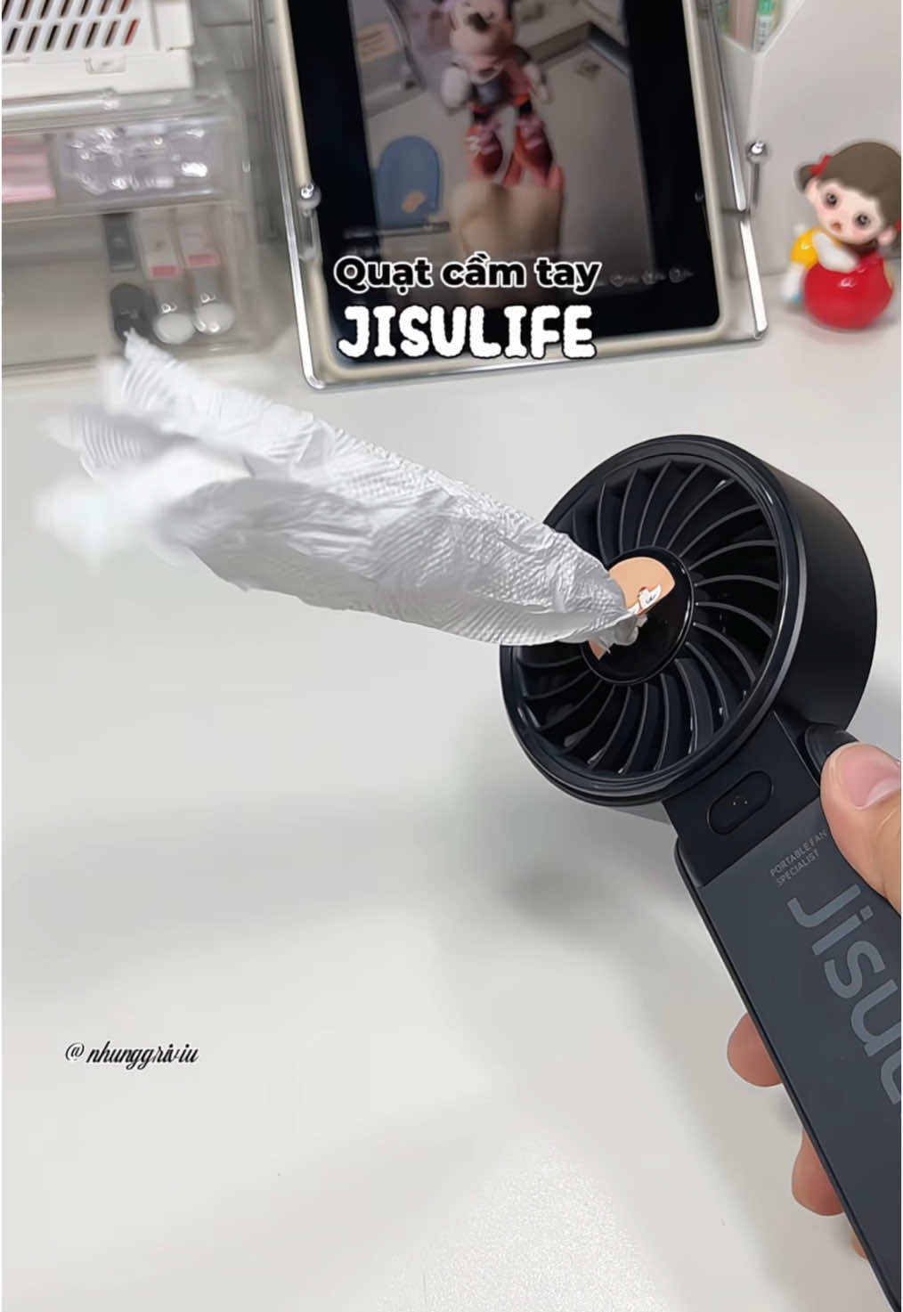 1 chiếc quạt cầm tay siu xịn đến từ nhà JISULIFE 🍎🌼🍒🍀🌱#quatcamtay #quatcamtaymini #quatjisulife #quat5000mah #quat #jisulife 