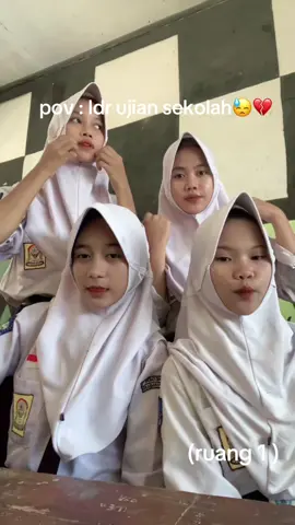 #trendingvideo aga berat juga ya pisah sama kalian🥰🥰 #smpstory #sekalikalilike #fyppppppppppppppppppppppp #mots? #fypシ゚ #ujiansekolah 