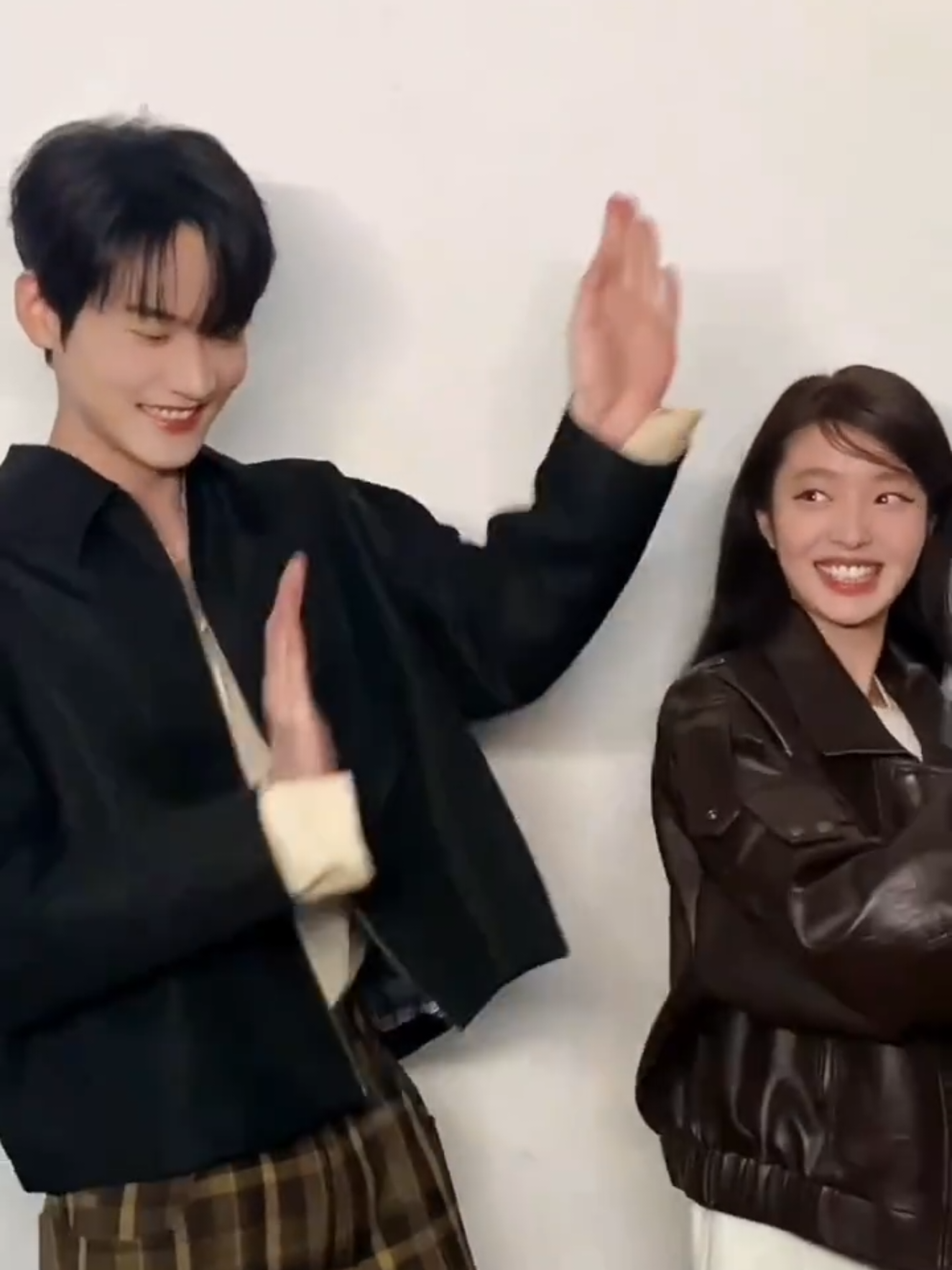 Xu Ruohan and Zhou Keyu ❤️  #xuruohan #徐若晗 #cici #zhoukeyu #danielzhou #周柯宇 #sweetestrebellion #apillowofspringflowers #yizhenchunhua #chinesedrama #cdrama #fyp #foryou #viral