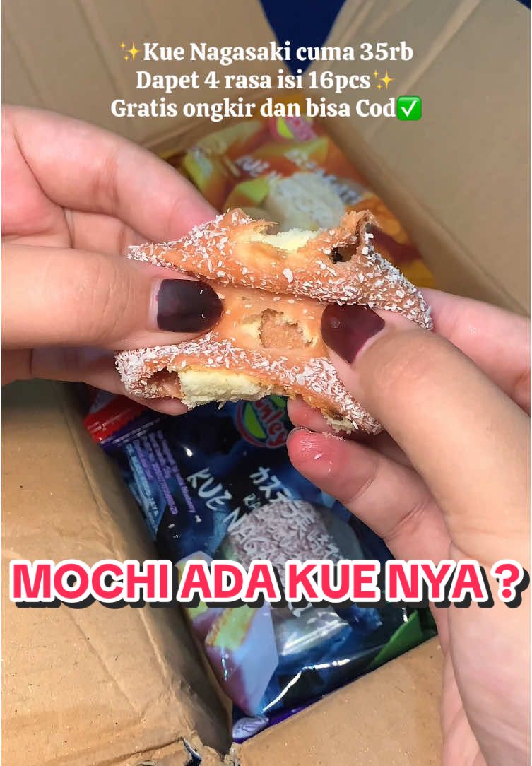 Mochi yg kenyal + kue yg super lembut = boom pecah dimulut #lezatsomalia #conleyshop #kuenagasaki #snackkekinian 