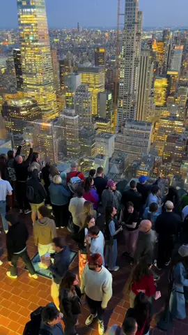 NEW YORK AT NIGHT View from Rockefeller Center#nyc #usa🇺🇸 #nyclife #nightview #manhattan #sunset #2025 #newyork 