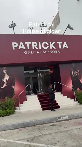 Such a fun pop up @patrick ta @Patrick Ta Beauty ❤️  #houseofglow #patrickta #patricktabeauty 