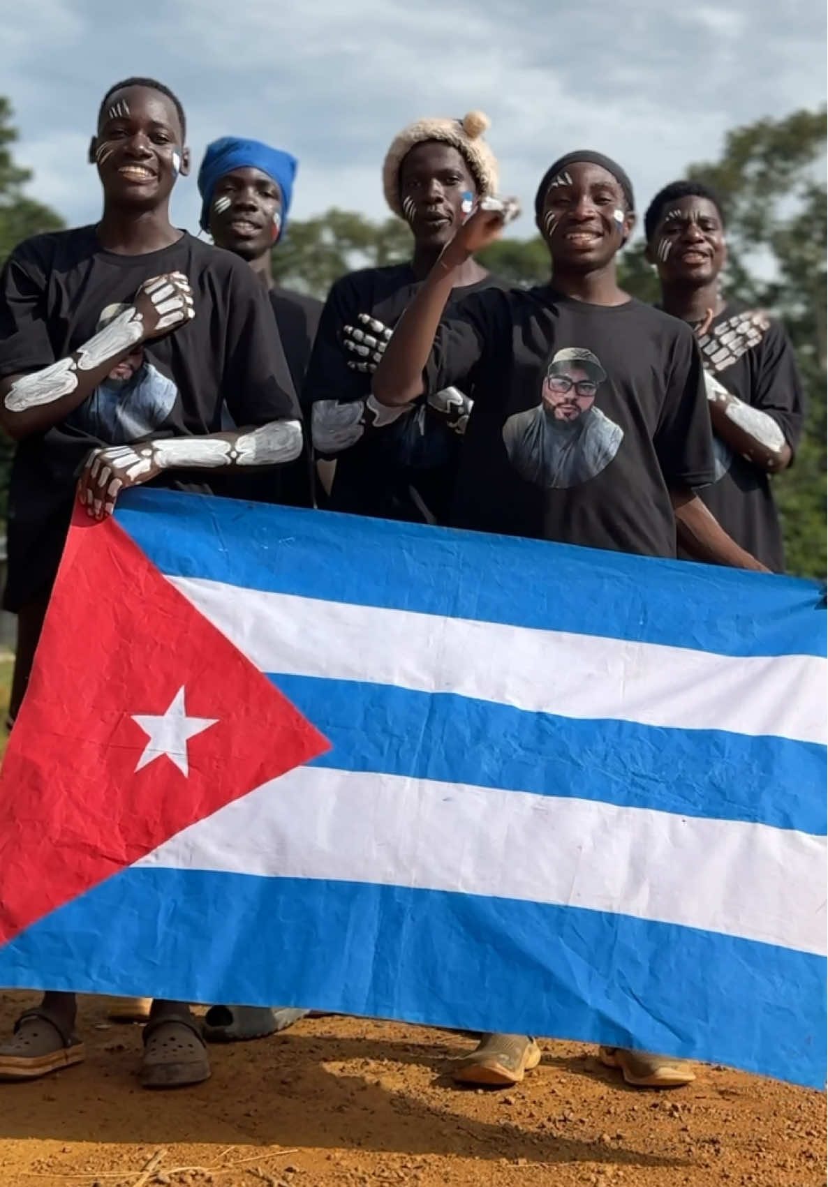 HAPPINESS IS OUR RESPONSIBILITY,EVERYONE YOUR WELCOME ON OUR DONATION DAY WHICH IS 8th MAY. “COME ONE COME ALL @Alex Garcia [LNE] 🏴 @Perseus @LNE 🏴 @Los Gemelos cubanos ⭐️⭐️ @🏋🏽🇨🇺👑Jocy👑🇩🇴 @ghosthha_ @🦁T.A.S™️BACKUP ACCOUNT🇺🇬 