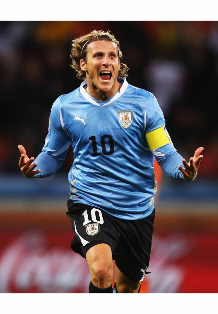 Diego Forlán 2010 🇺🇾 . . . #diego #forlan #uruguay #mundial2010 #sudafrica #prime #manchesterunited #fut #fyp #fyp🇺🇾 #foryoupage 