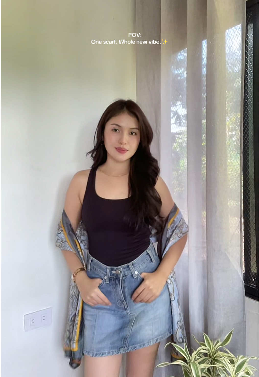 Classy with a twist of silk ✨ #silkscarf #scarf #classyscarf #scarfstyles 