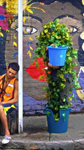 Bush plays prank while sleeping #funnytiktok #funnyprank #prankvideo #funnypranks #prankvideos #funnymoment #funnycomedy #funnyprankvideos