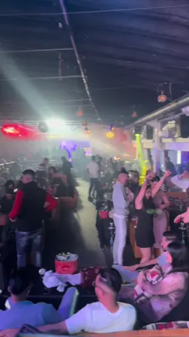 @Cheba chouchou @White dream Casablanca @Cheb Houssem Junior #aindiabcasablanca🇲🇦 #casawhitedream #tik_tok #marocaine🇲🇦 #شعبي_مغربي_نايضة #explore #قريعة_درب_السلطان #casawhitedream 