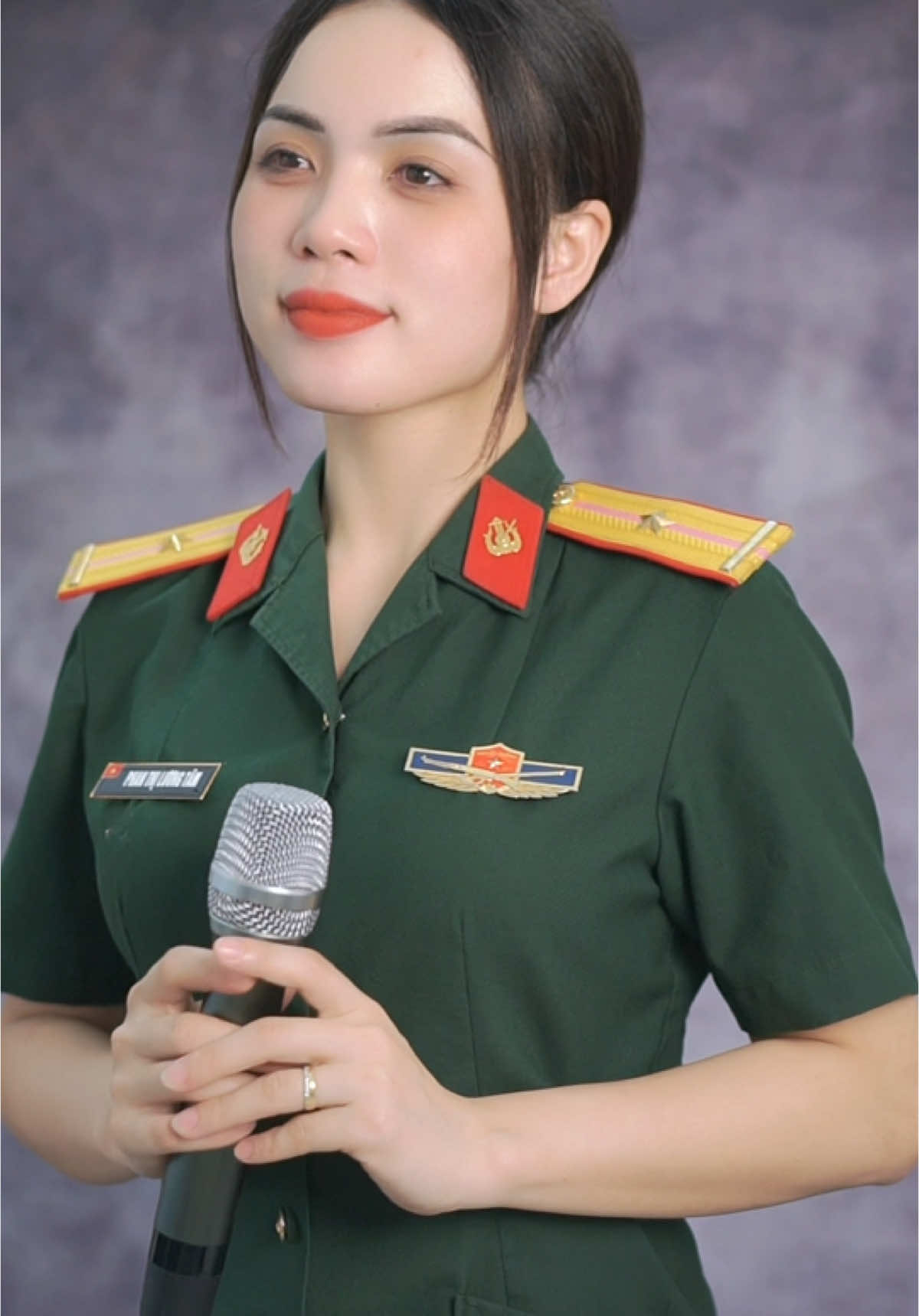 Cô gái mở đường , bài ca bất hủ của nhạc sĩ Xuân Giao bài hát gợi nhớ đến những cô thanh niên xung phong  trong cuộc khai phá mặt đường tại dãy Trường Sơn #xuhuong #bodoi #bodoicuho #cogaimoduong #nhaccachmang 