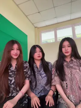 semangat sekolahnya @odrey @bibii 