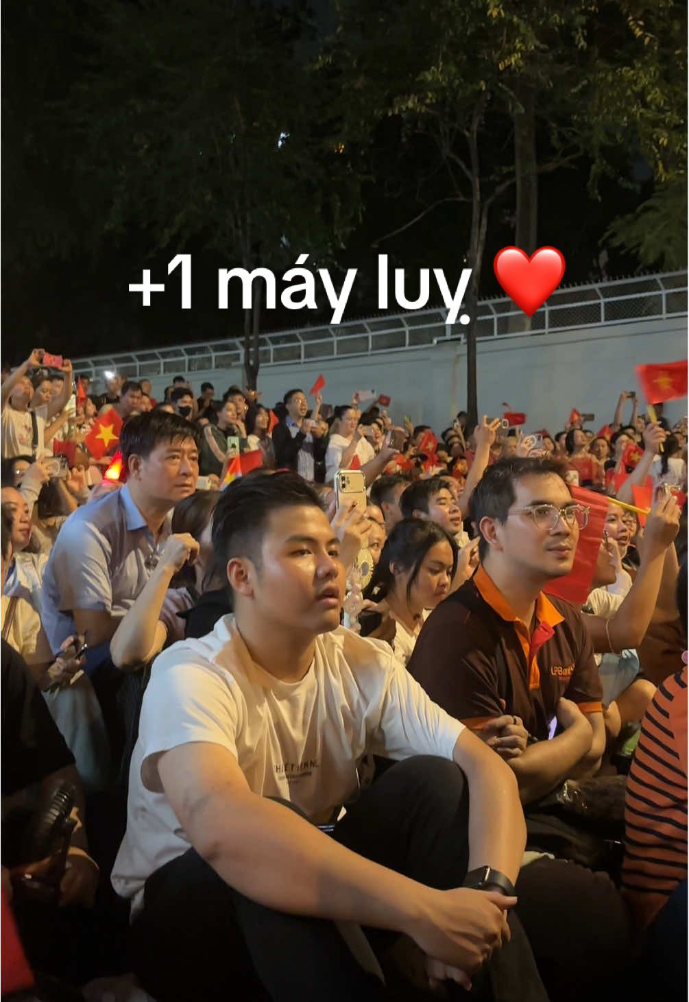 Xem lại mà cứ ngỡ ngày mai mới chính thức cơ ấy 🥲🥲🥹#concert #dieubinh70nămchiếnthắngđiệnbiênphủ #luy #yeunuoc 