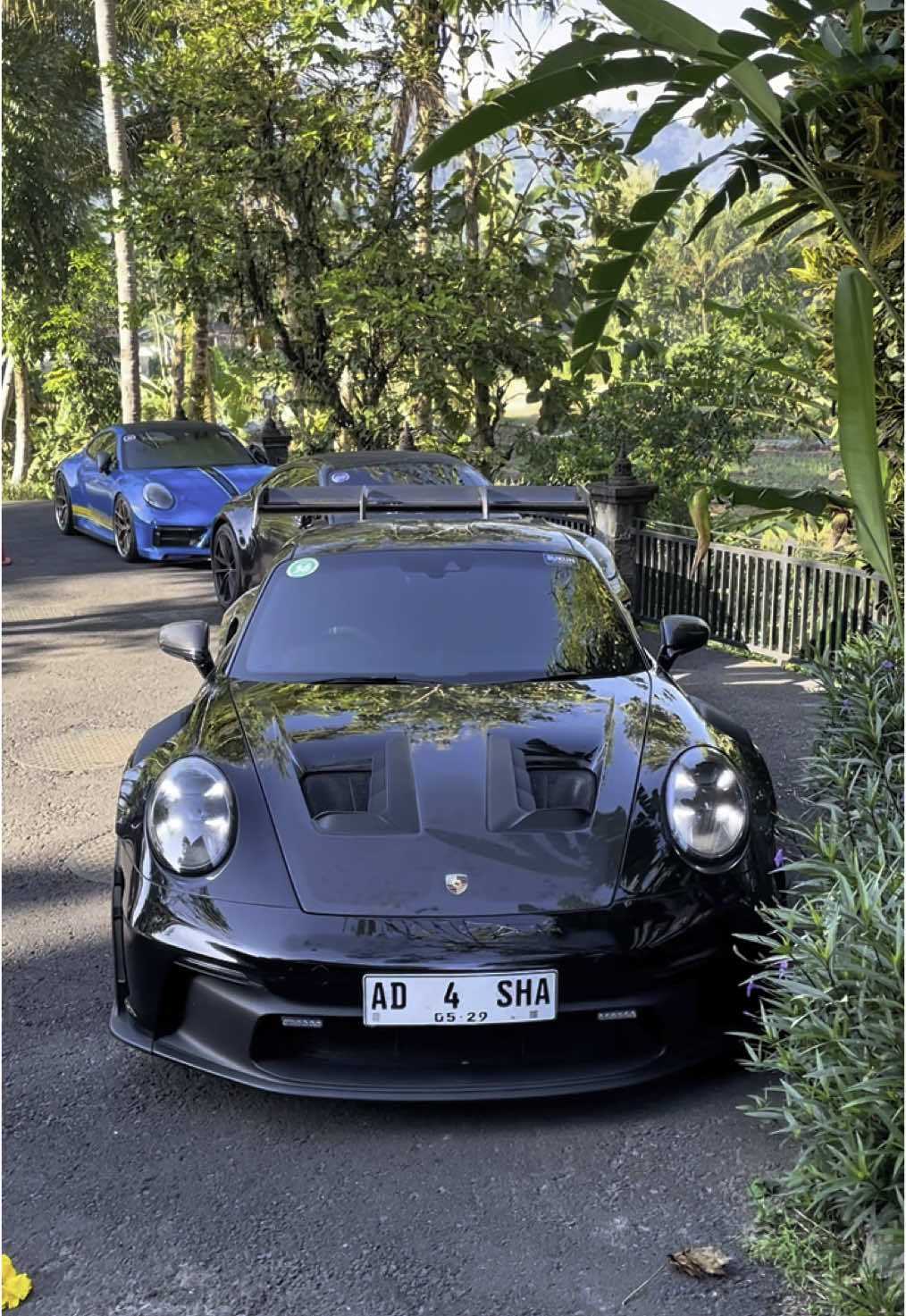 Touring kodok 🐸 #porsche #porscheclubindonesia #gt3rs #gt4rs #turbos #gt3touring #weissach #992gt3rs 