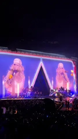 2025 & yaaassss I’m still crazy in love with this one! #queenbey #beyonce #beyhive #night3 #la #sofistadium ##cowboycarter##cowboycartertour##missknowles##act2