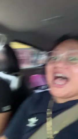 This is how I annoy my brother. 😂